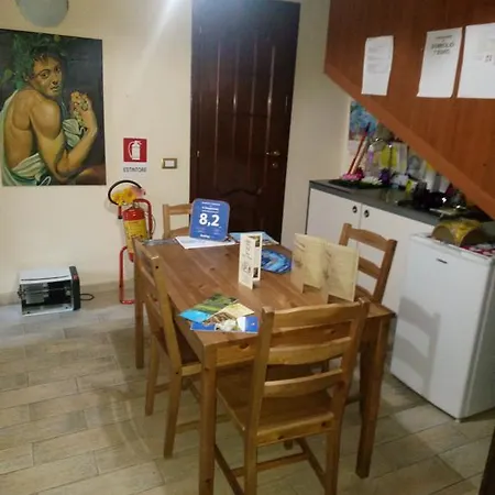 Il Cinquecento 4* Naples